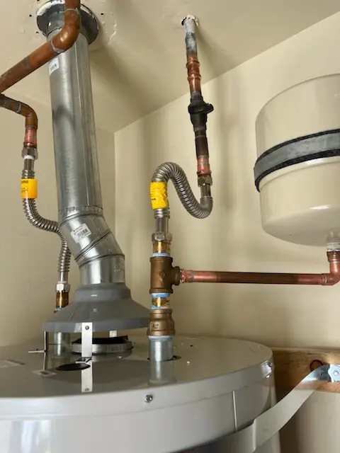 Water heater installation and plumbing repair in Petersburg